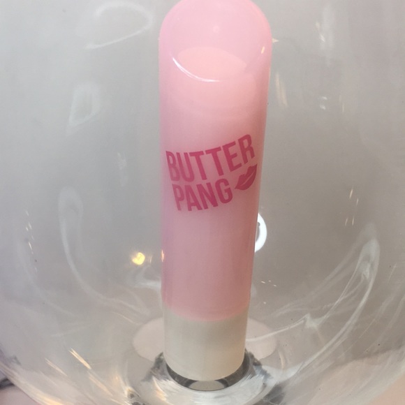 Coffee & Wine and Lips to Shine - Picture 2 of 4